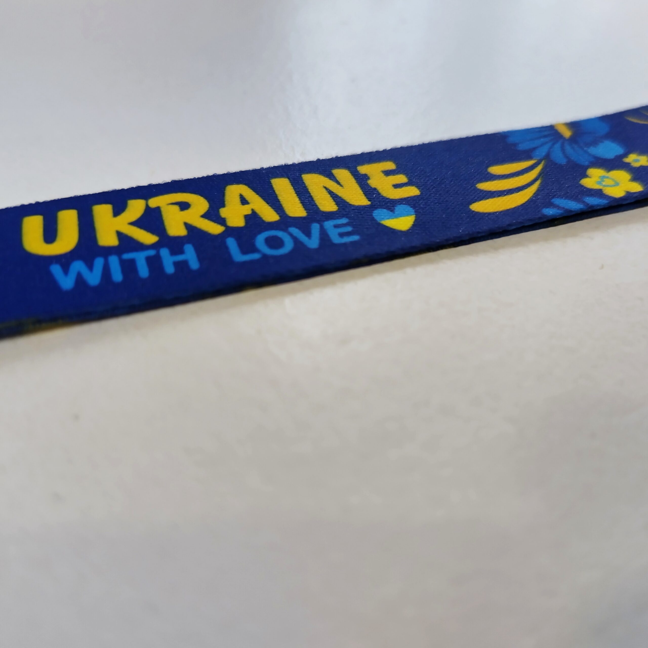 Ukraina kaelapael rahvusvärvides lillemustriga - Image 4